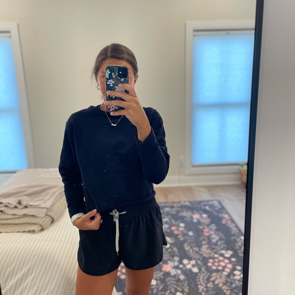 Black Athleta crew - Picture 1 of 4